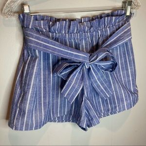 Adorable tie shorts